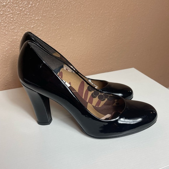 Stuart Weitzman Heels | Patent Leather Black Round Toe Pumps - Picture 11 of 14